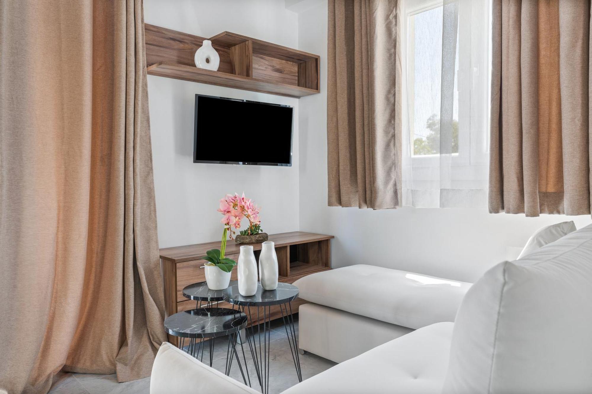 Miralis Apartments 니키아나 외부 사진