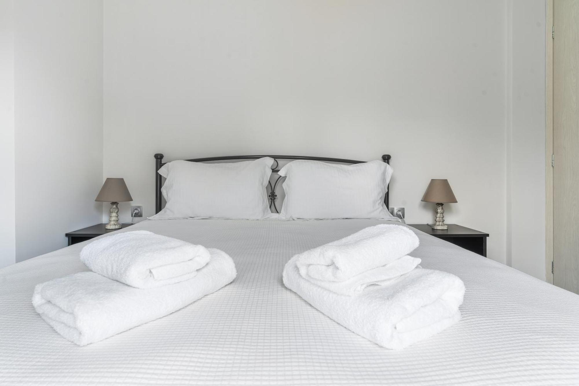 Miralis Apartments 니키아나 외부 사진