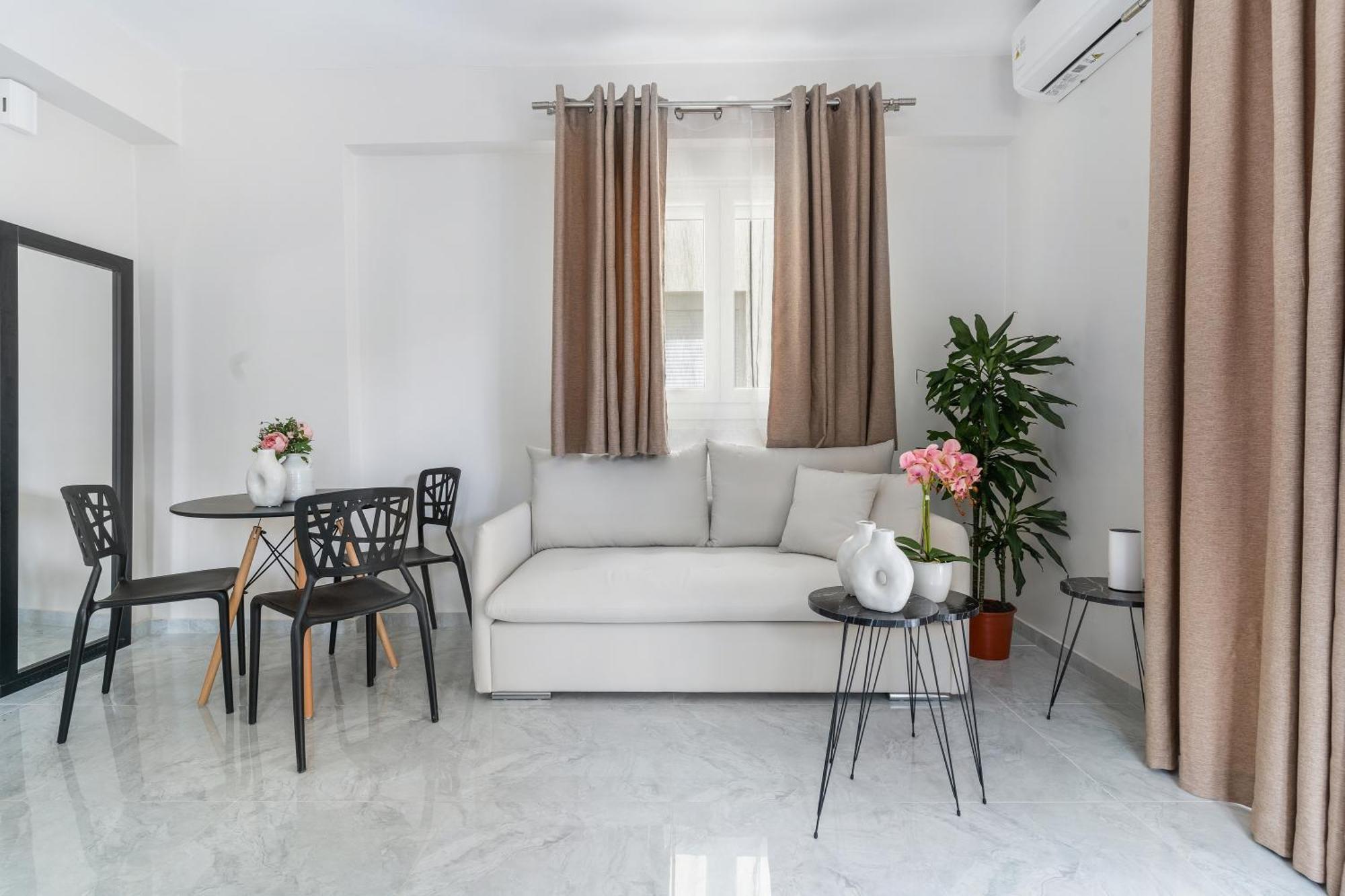 Miralis Apartments 니키아나 외부 사진
